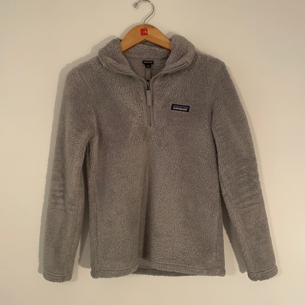 Gray Patagonia quarter zip